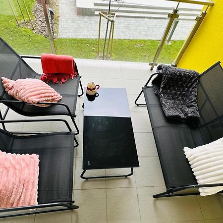 Medences Panoramas Balatom Apartman Siófok Buitenkant foto